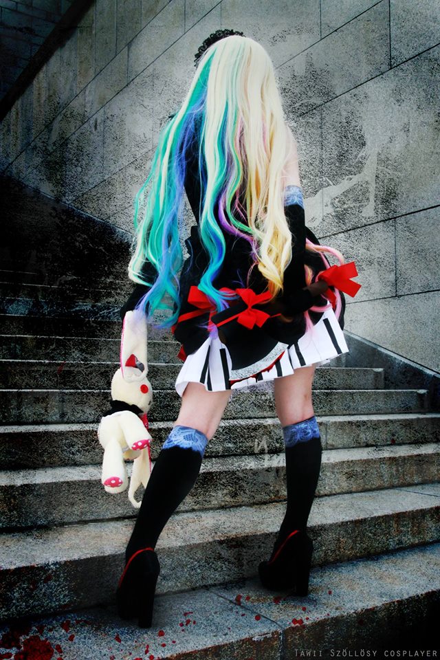 Cosplayer Tawii Szöllösy cosplaying MAYU.